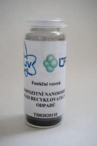 Funkční vzorek – kompozitní sorbent metatitaničité kyseliny a recyklovatelného odpadu